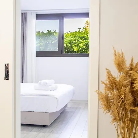 Lejlighed Flat With Shared Pool Close To The Beach In
