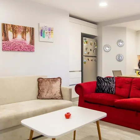 Flat With Shared Pool Close To The Beach In Çeşme