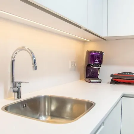 Flat With Shared Pool Close To The Beach In Apartment Çeşme