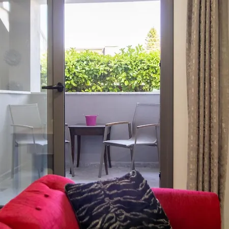 Apartment Flat With Shared Pool Close To The Beach In Çeşme